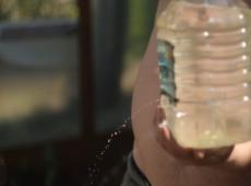 Как сделать систему капельного полива из пластиковых бутылок своими руками: список материалов и способы изготовления, видео-урок